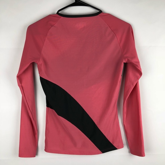 Women's Under Armour Athletic Top Size MD (8-10) - Picture 3 of 3
